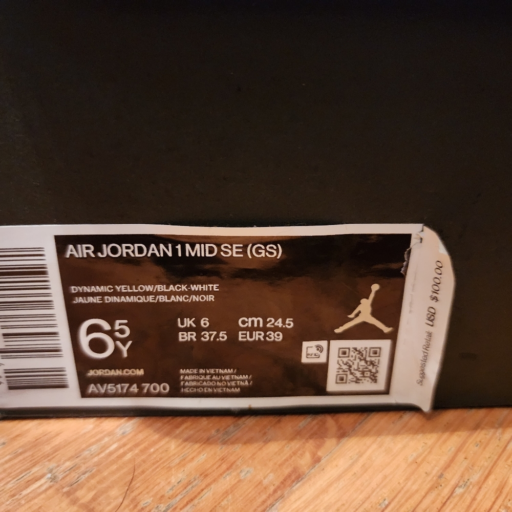 Jordan 1s - Picture 2 of 2